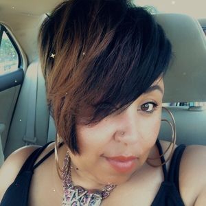 Meet your Posher, Katina